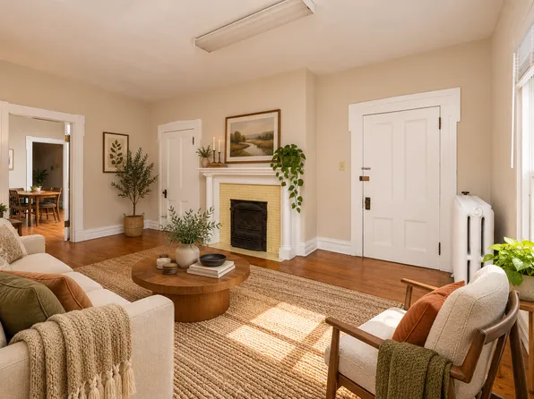 235 Kalorama St APT D, Staunton, VA 24401