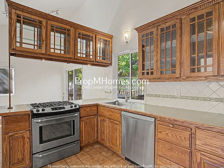950 Lake Front Rd — Photo 6