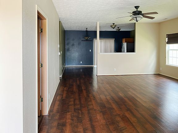 2nd image of 2331 Maxwell Dr