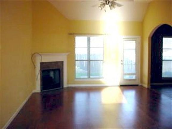5th image of 10347 Huntleigh Dr