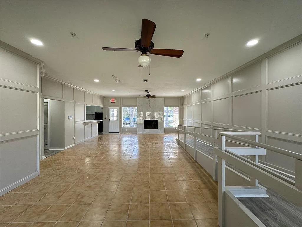 12 bed, 6.5 bath, 5460 sqft, $4,250 — Photo 3