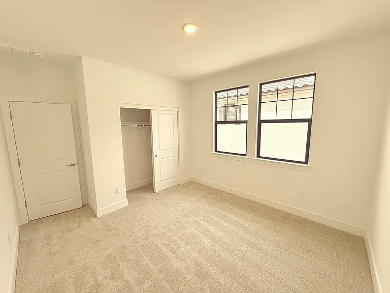 2390 W Los Arboles Pl — Photo 44