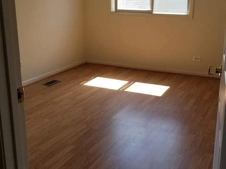 863 White Oak Ln — Photo 10