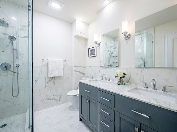 5th image of 245 W 74th St APT 9C