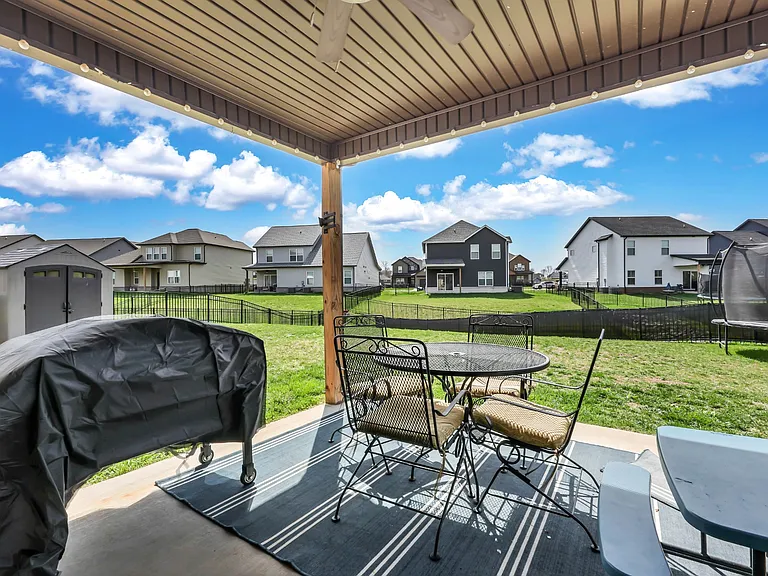516 Castle Pinckney Ln — Photo 21
