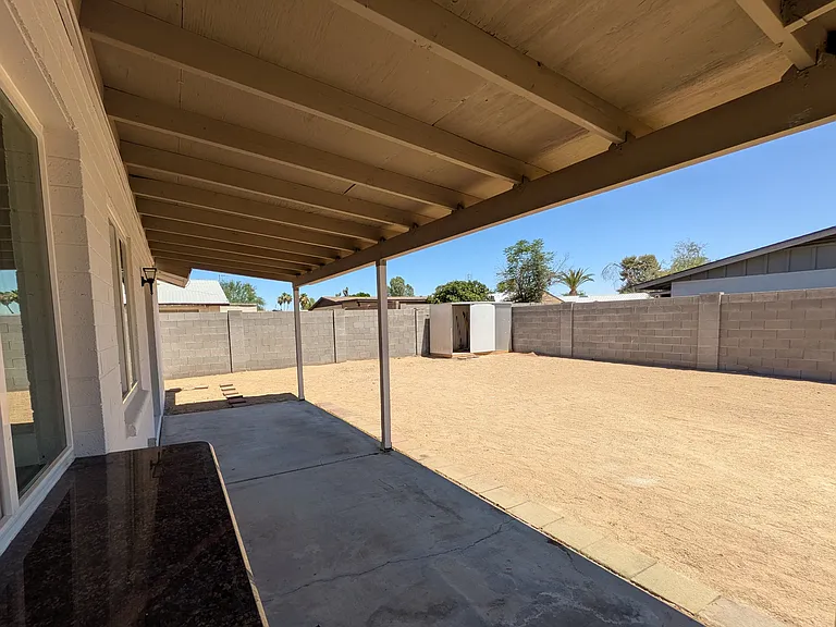 1815 W Menadota Dr — Photo 3