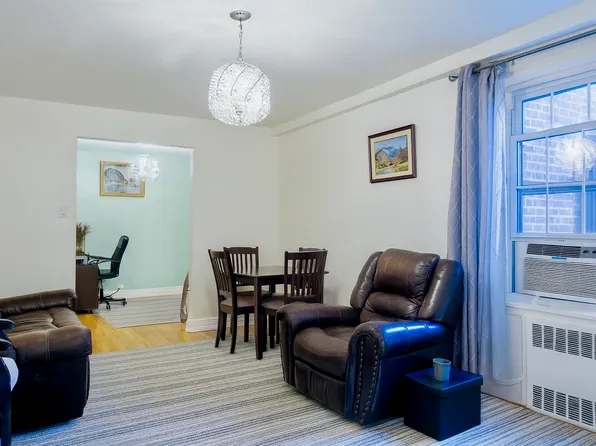 140-21 Burden Crescent image 4 of 10