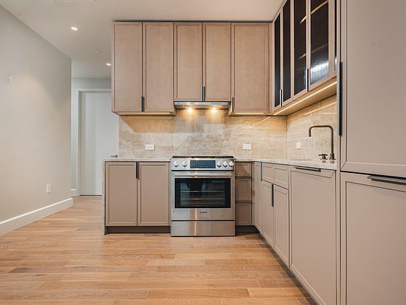 4th image of 262 9th St #706
