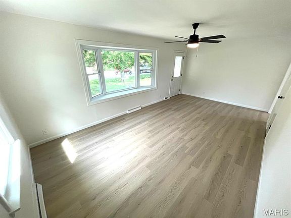 5th image of 1110 Lincoln St