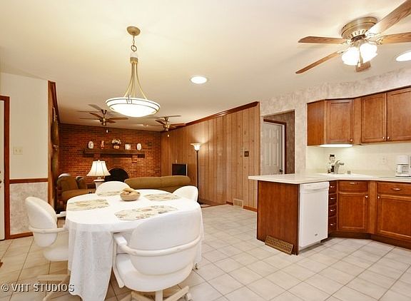 4th image of 14050 Cristina Ave