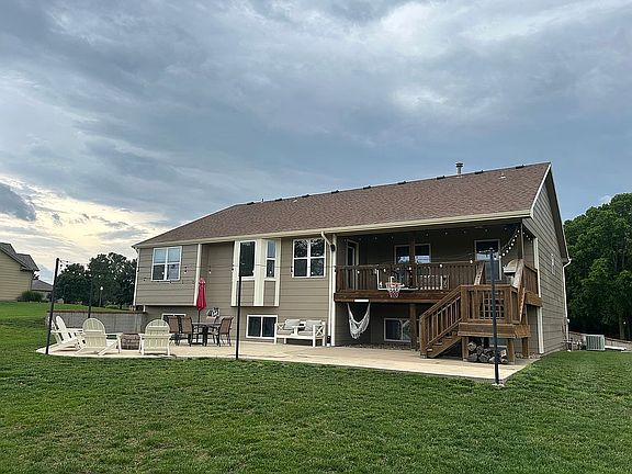 3rd image of 3100 Elwell Dr
