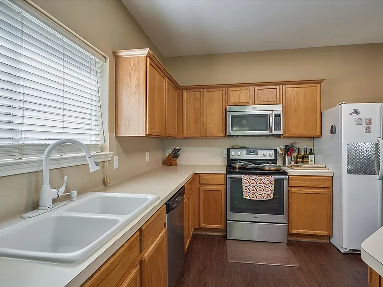6214 Channelbrook Ln — Photo 16