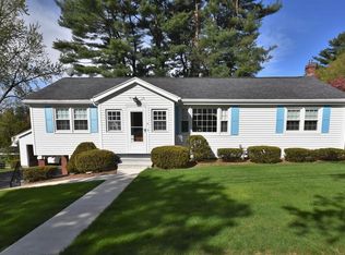 4 1st St, Amesbury, MA 01913