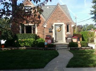 1832 20th St, Wyandotte, MI 48192