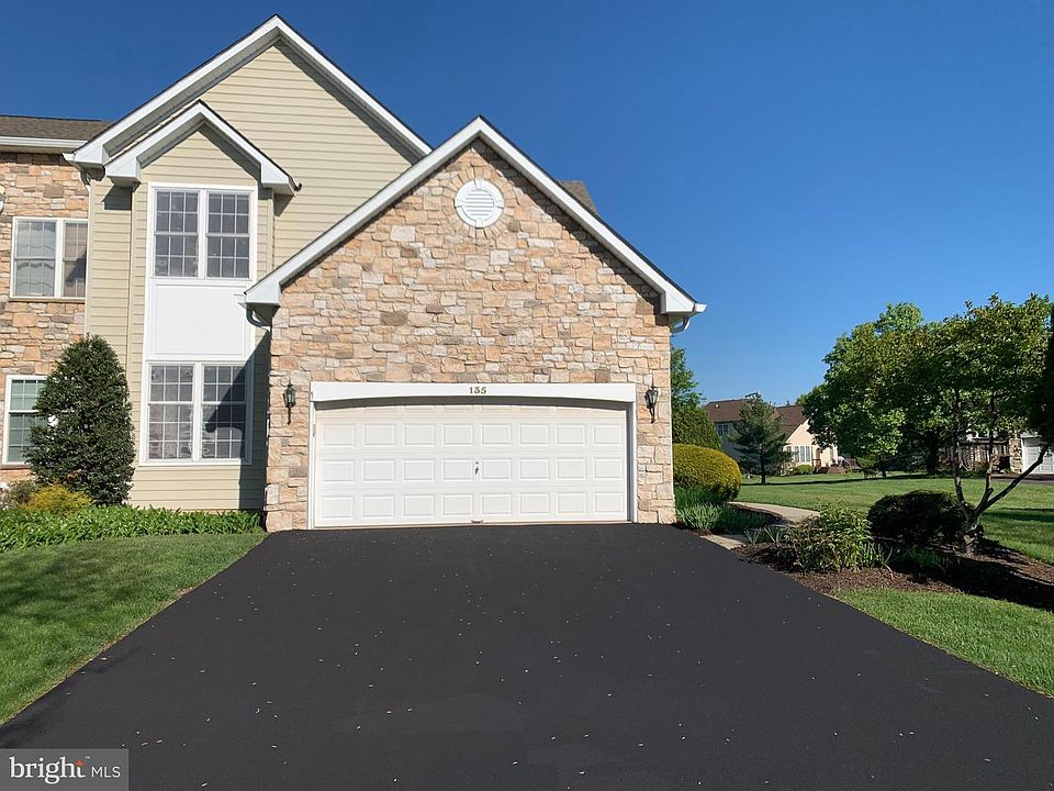1st image of 135 Birkdale Dr