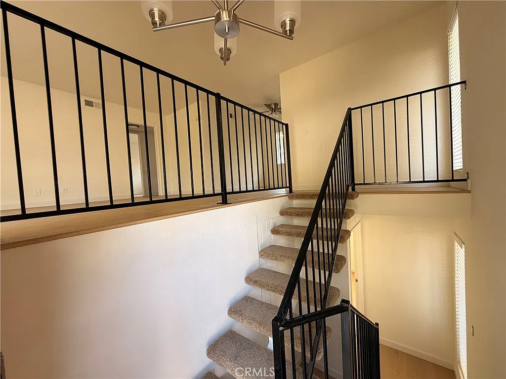 Building Photo - 1524 Buena Vis #A
