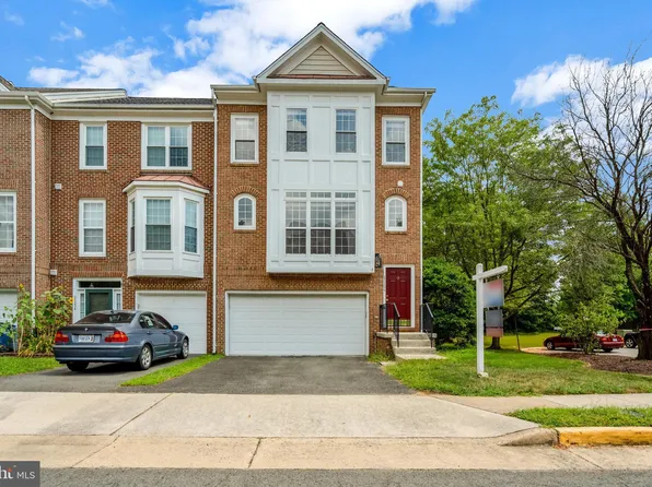 25206 Dunvegan Sq, Chantilly, VA 20152