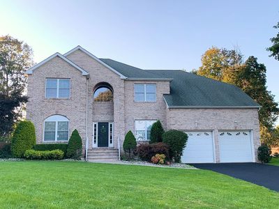 8 Larsen Dr, Succasunna, NJ, 07876