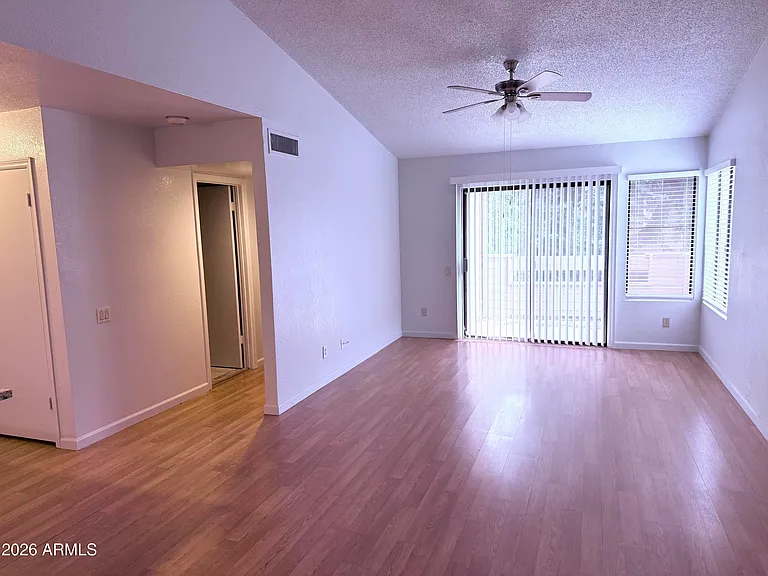 2035 S Elm St #208 — Photo 5
