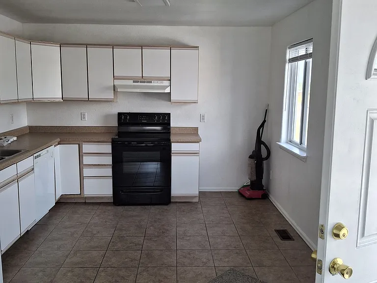 908 S Harmony Dr — Photo 16