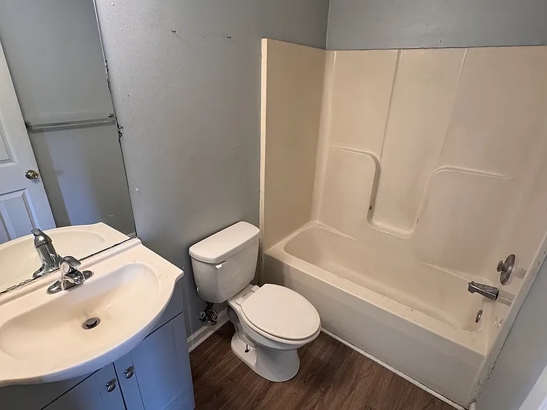 519 E Kentucky St #103 — Photo 8