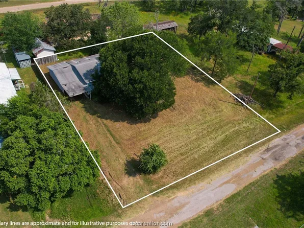 212 Acorn Oak St, Somerville, TX 77879