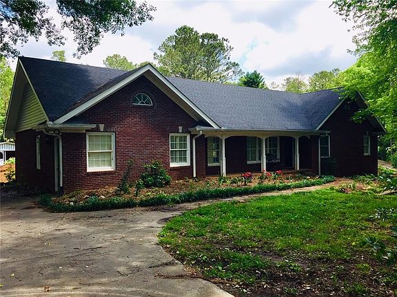 2nd image of 511 Dogwood Hills Ln