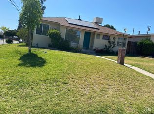 2900 Dartmouth St, Bakersfield, CA 93305