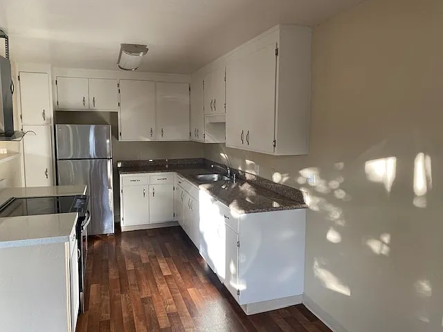 690 Leahy Street — Photo 4
