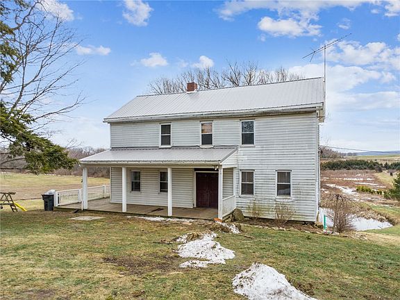 2nd image of 494 Harvest Dr