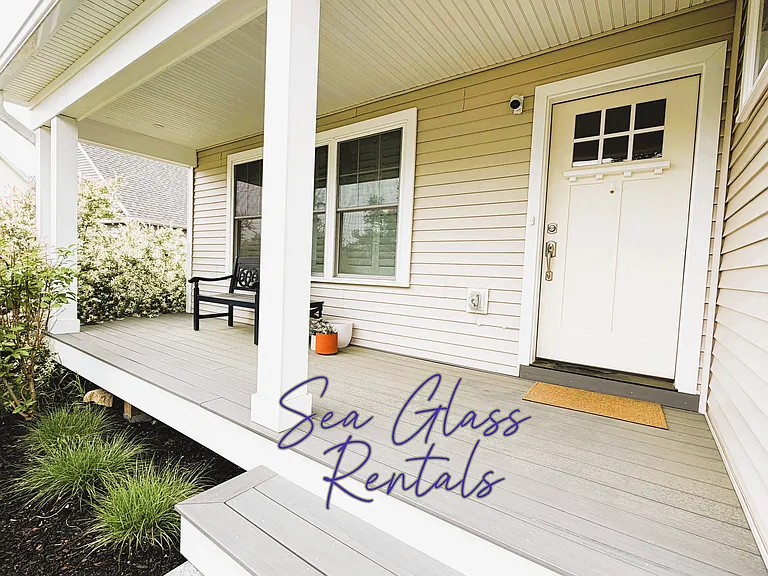 Beacon Dr — Photo 39