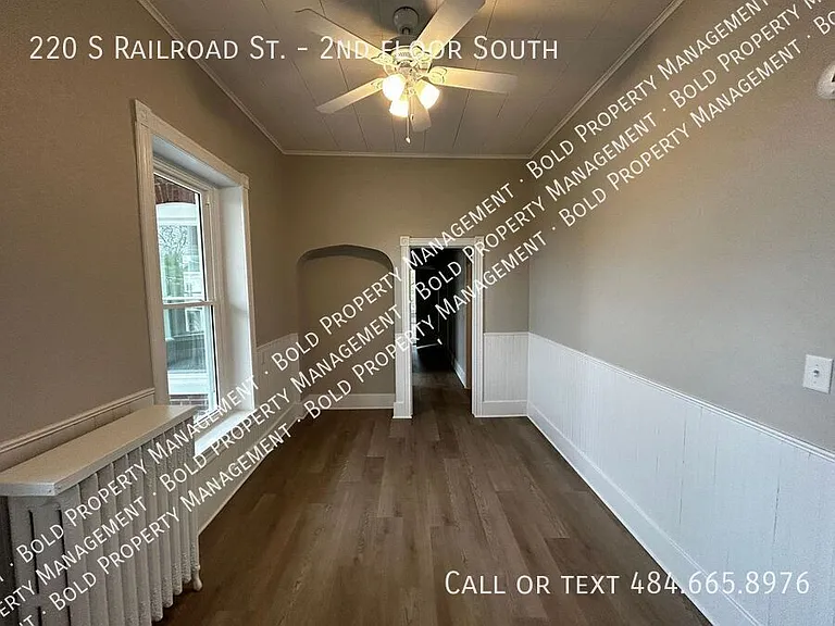 220 S Railroad St #2 — Photo 3
