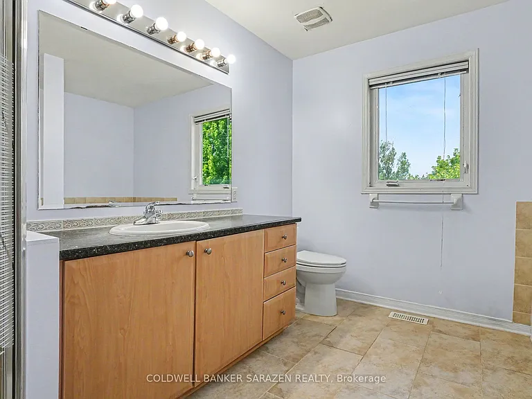 1114 Halton Ter — Photo 12