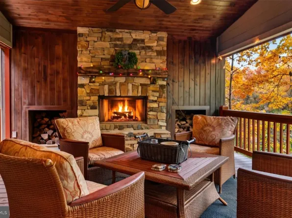 457 E Catoctin Dr, Wintergreen Resort, VA 22967