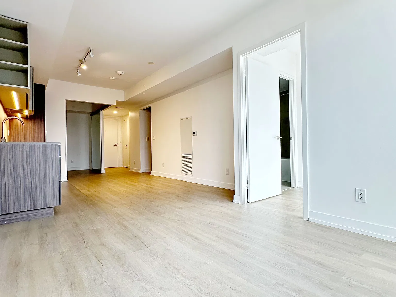 3 bed, $3,200 — Photo 4