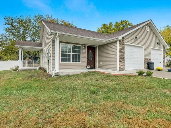 109 Oak Ct, Bowling Green, MO 63334