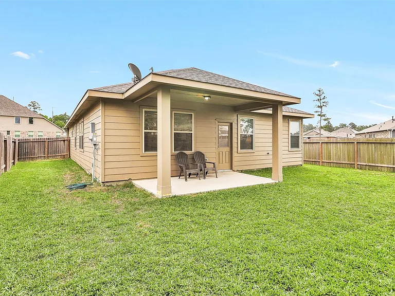 18806 Legend Oaks Dr — Photo 35
