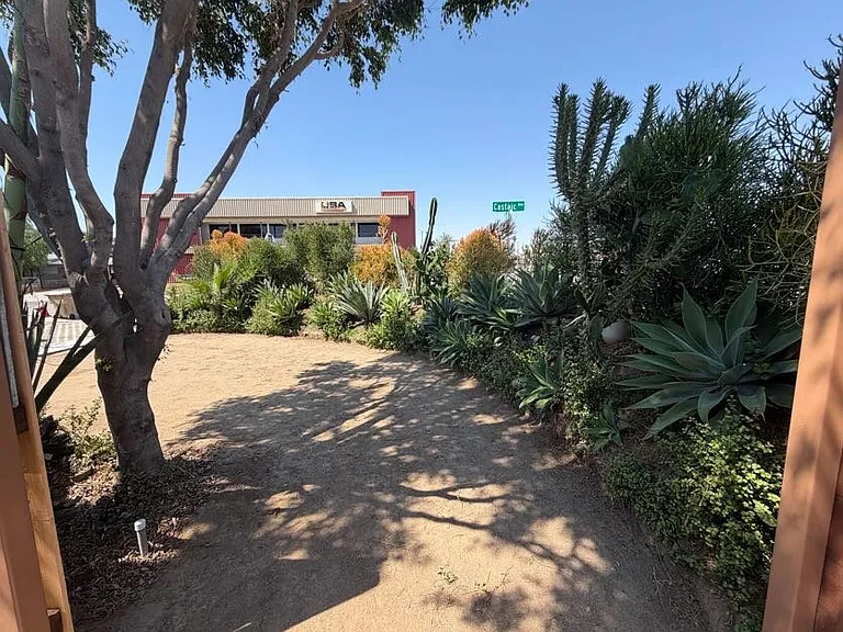 901 Castaic Ave — Photo 21