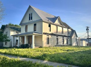 304 6th St, Monett, MO 65708