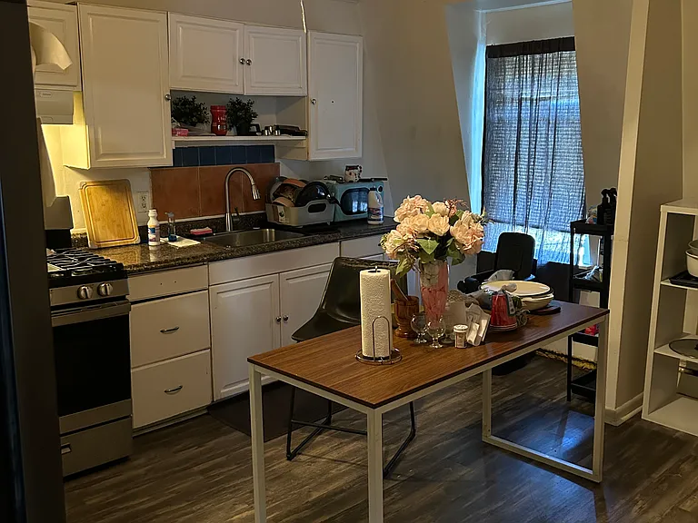 226 Glen St #3 — Photo 4