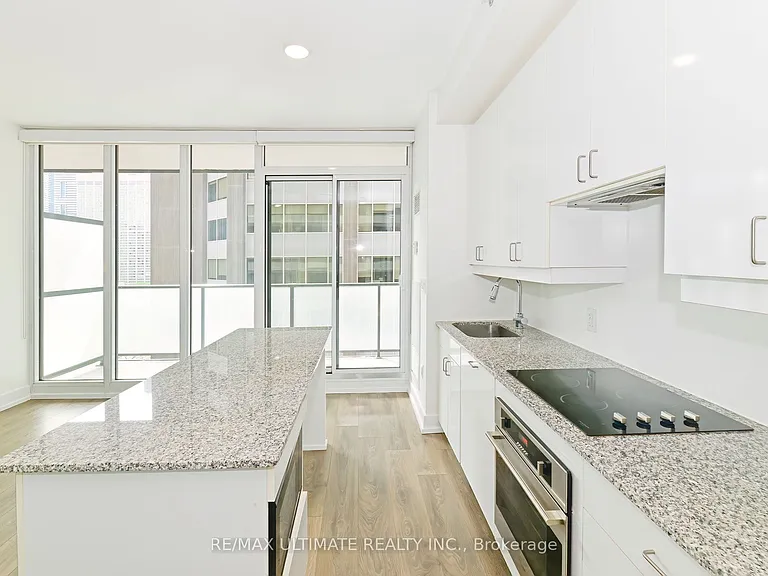 426 University Ave #1106 — Photo 7