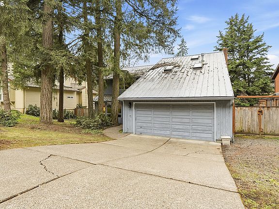 2nd image of 7935 SW Carol Glen Pl