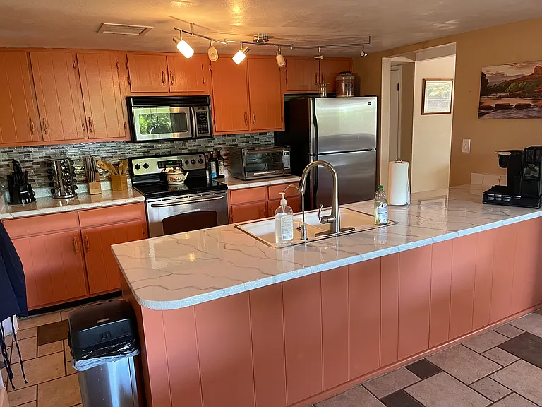 140 Stutz Bearcat Dr — Photo 40