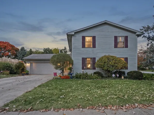 1704 E Mumford Dr, Urbana, IL 61802
