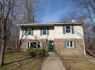 18 Oklahoma Trl, Hopatcong, NJ 07843