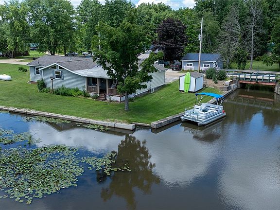 4th image of 35893 Maple Dr