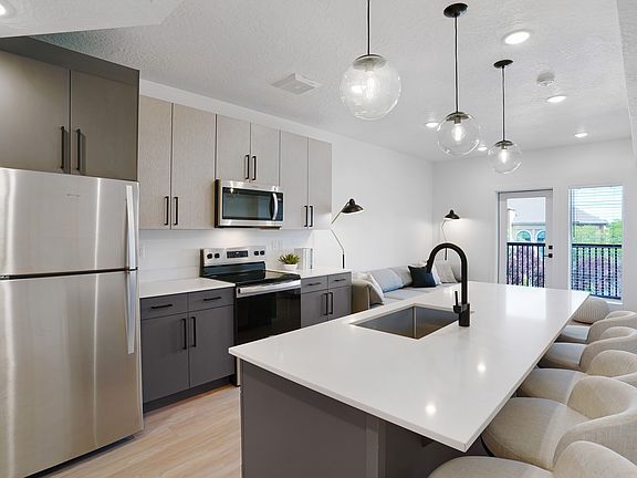 5th image of 1025 W North Temple St #620