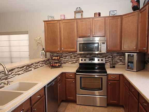 5th image of 544 E Rainbow Dr