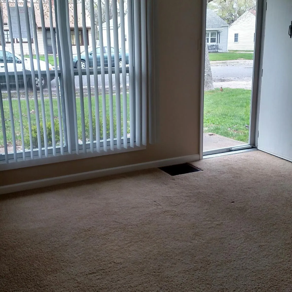 2 bed, 944 sqft, $1,300 — Photo 3