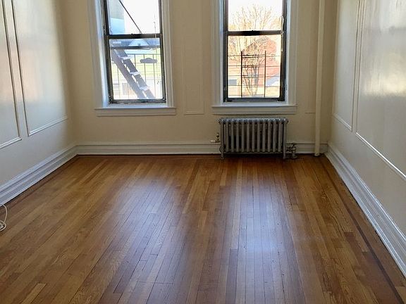 4th image of 10325 121st St APT B15